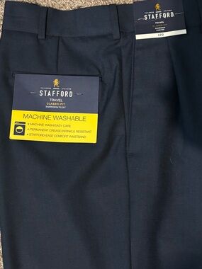 Stafford Men’s Flat Front Pants in Navy